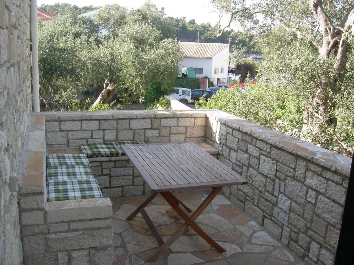 Baronessa'S Apartments Gaios Exterior photo